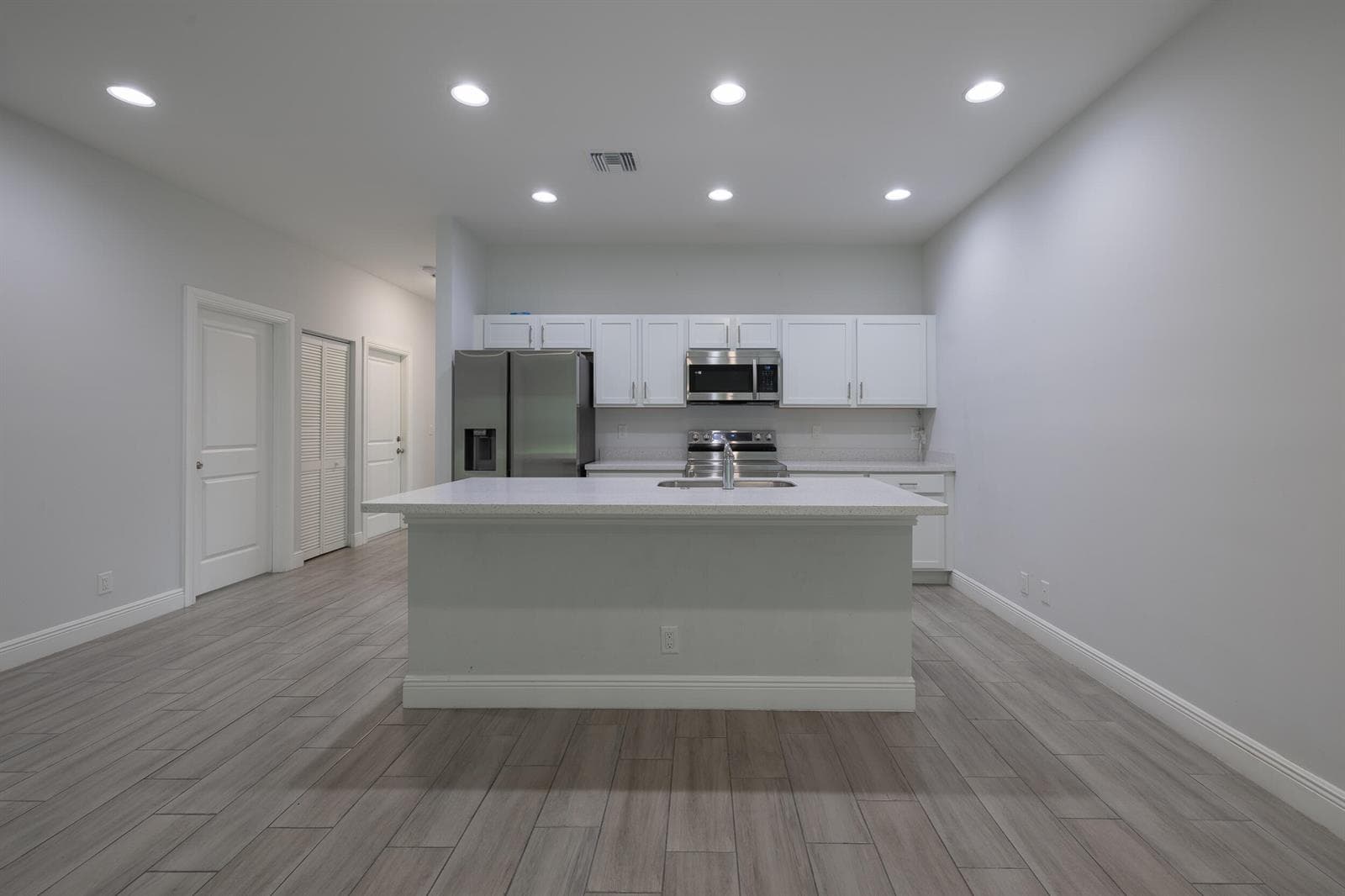 2240 84th Court, Vero Beach FL 32966 photo 4