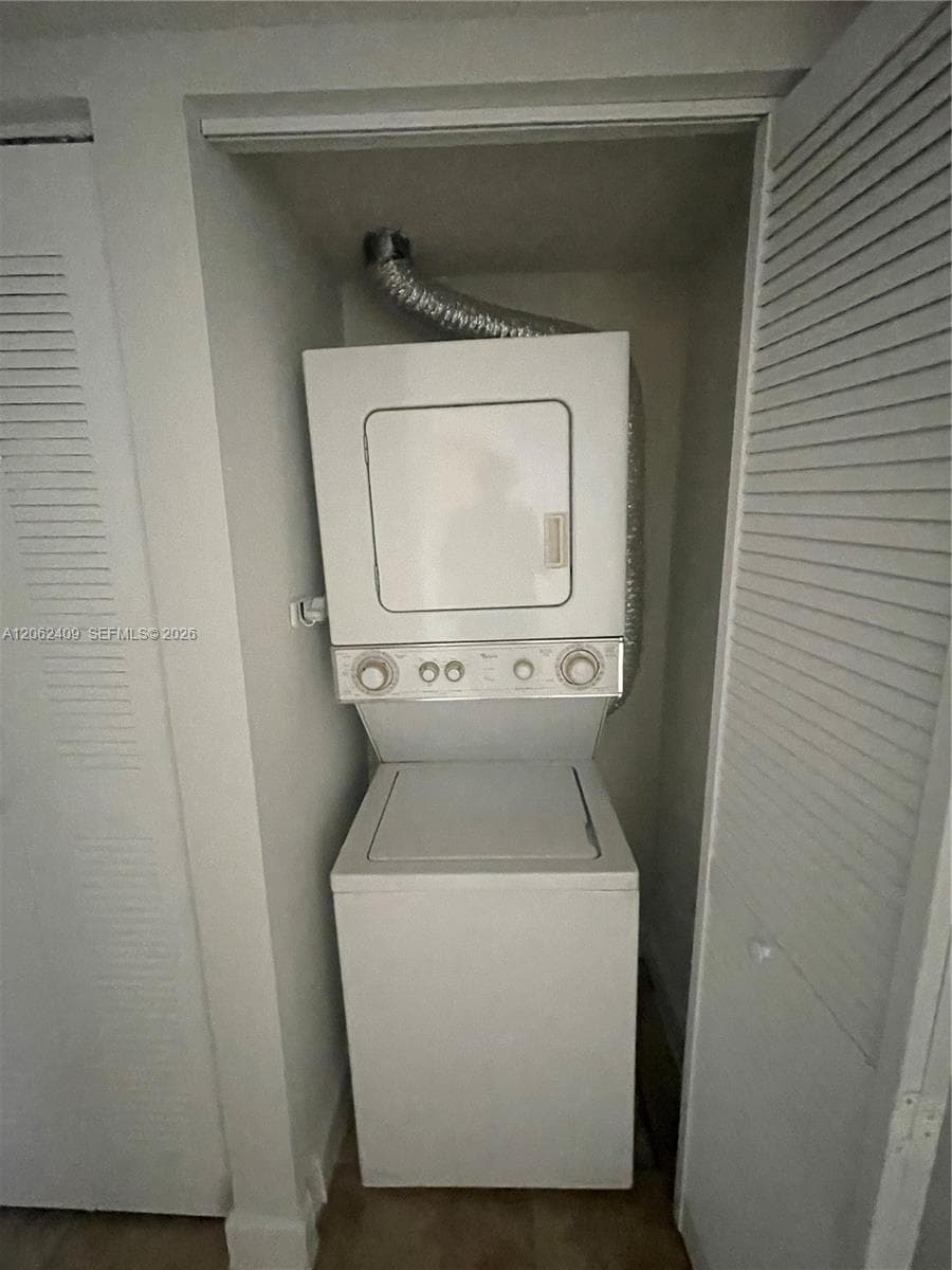 3670 N 56th Ave # 708, Hollywood FL 33021 photo 4