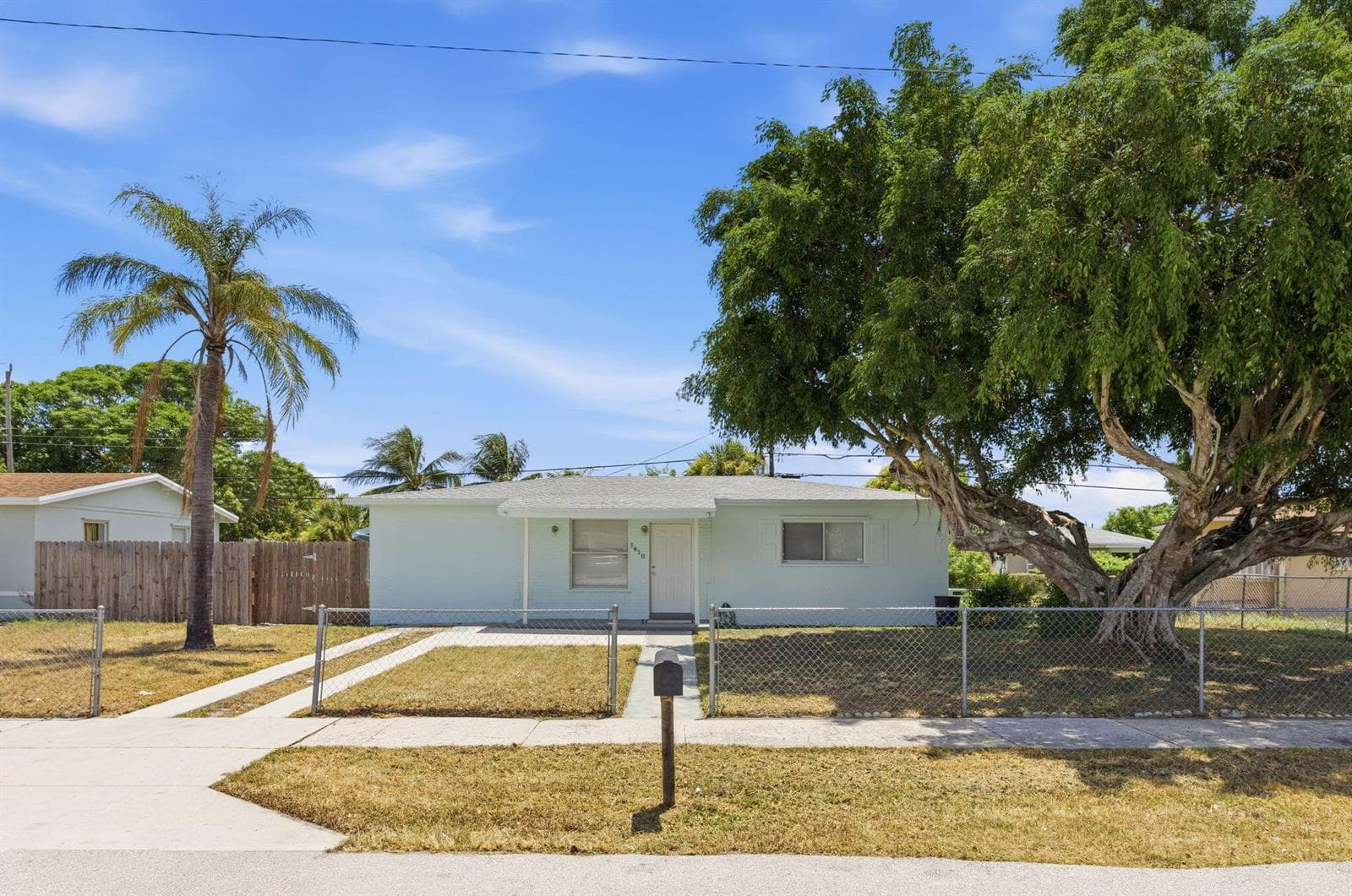 1410 NW 1st Court, Boynton Beach FL 33435