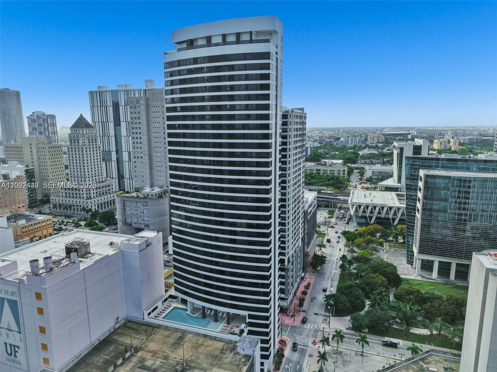 225 N Miami Ave # 1801, Miami FL 33128 photo 2