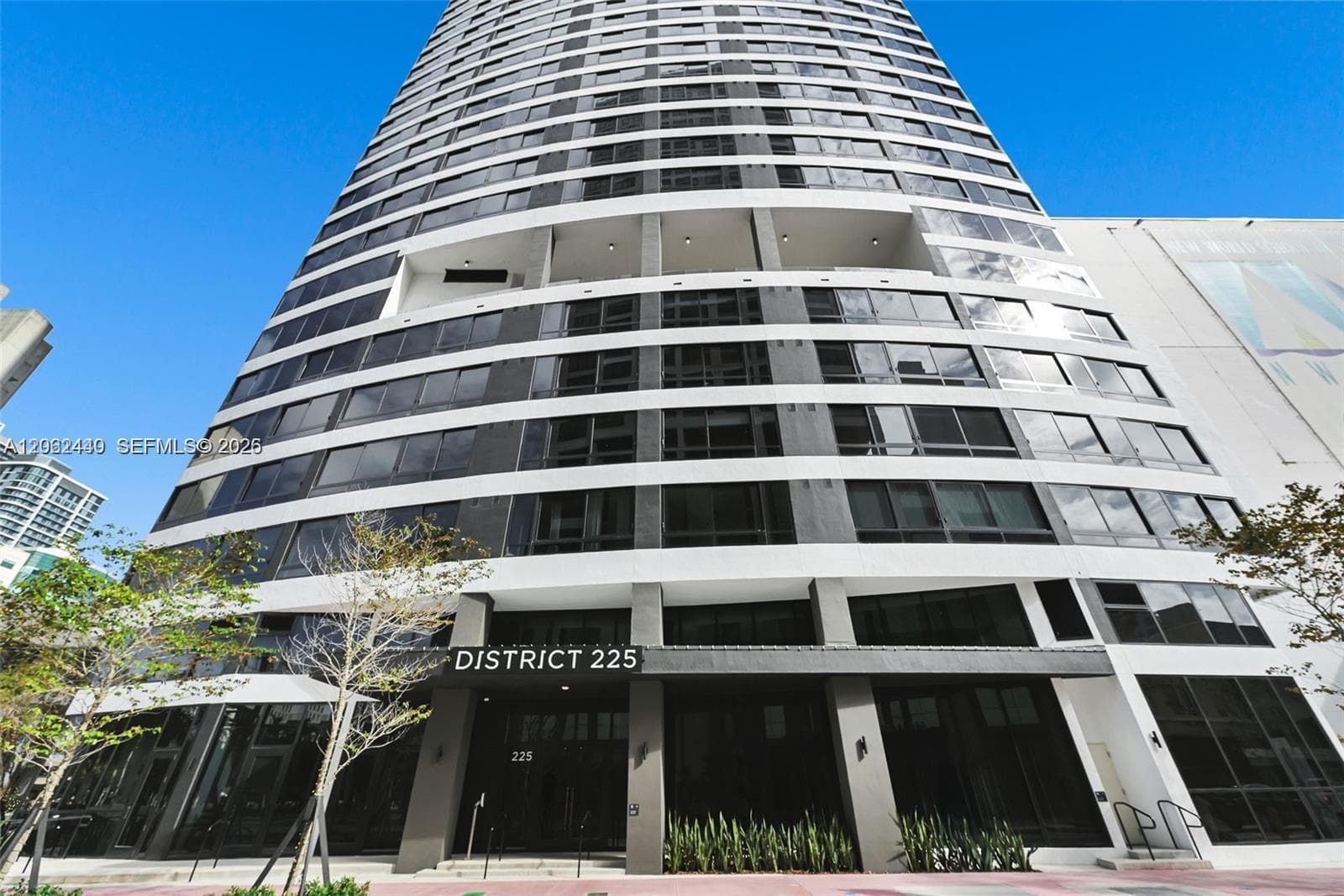 225 N Miami Ave # 1801, Miami FL 33128