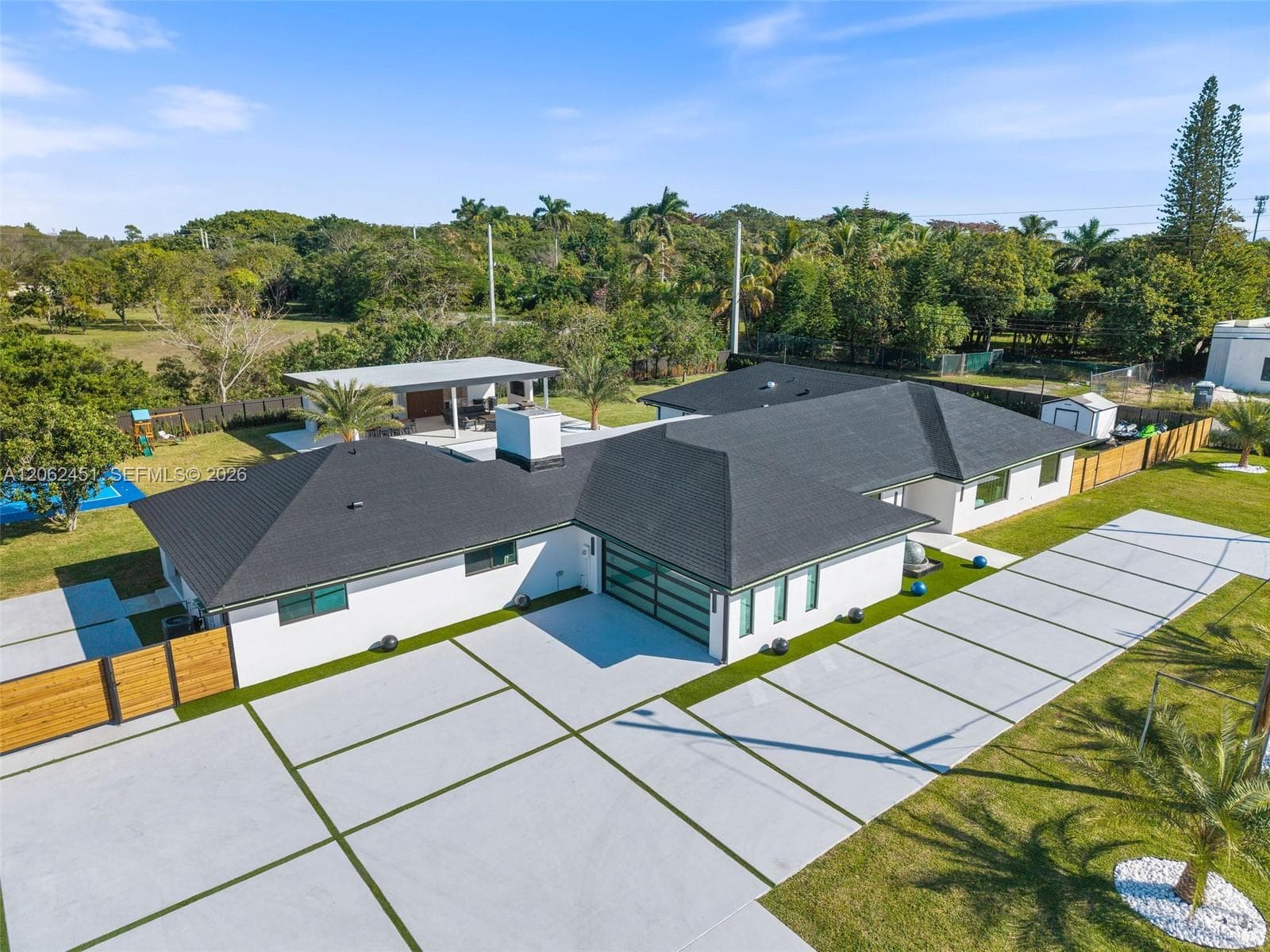 12425 SW 226th St, Miami FL 33170 photo 4