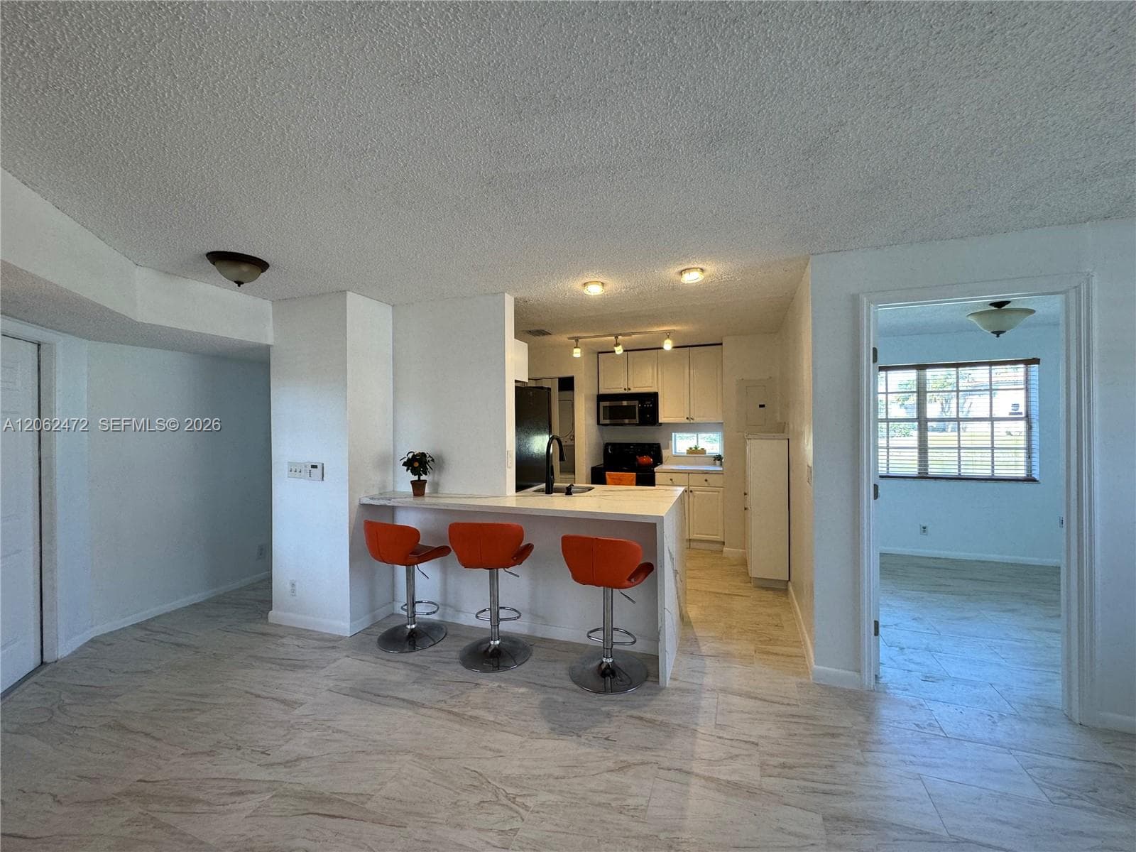 8630 SW 3rd St # 101, Pembroke Pines FL 33025