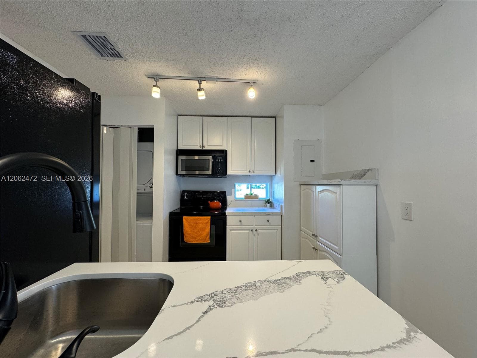 8630 SW 3rd St # 101, Pembroke Pines FL 33025 photo 5
