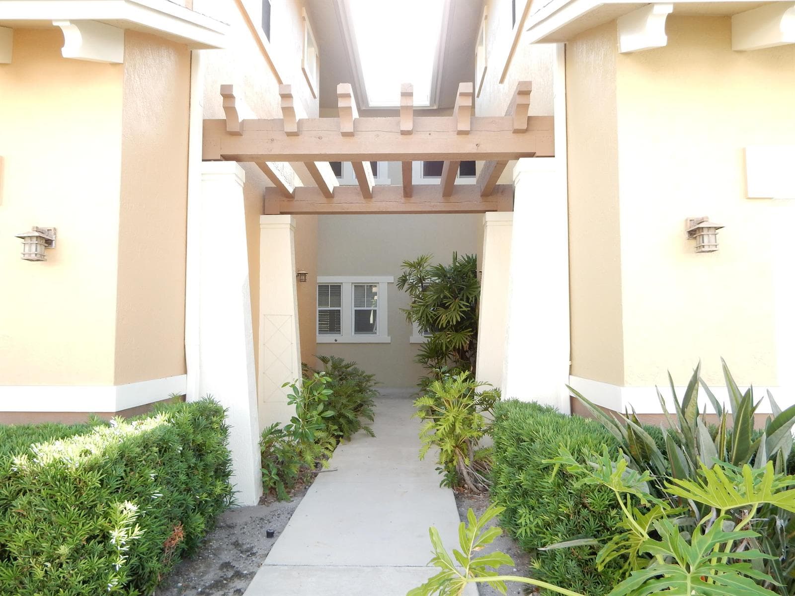 669 Pacific Grove Drive # 2, West Palm Beach FL 33401 photo 3