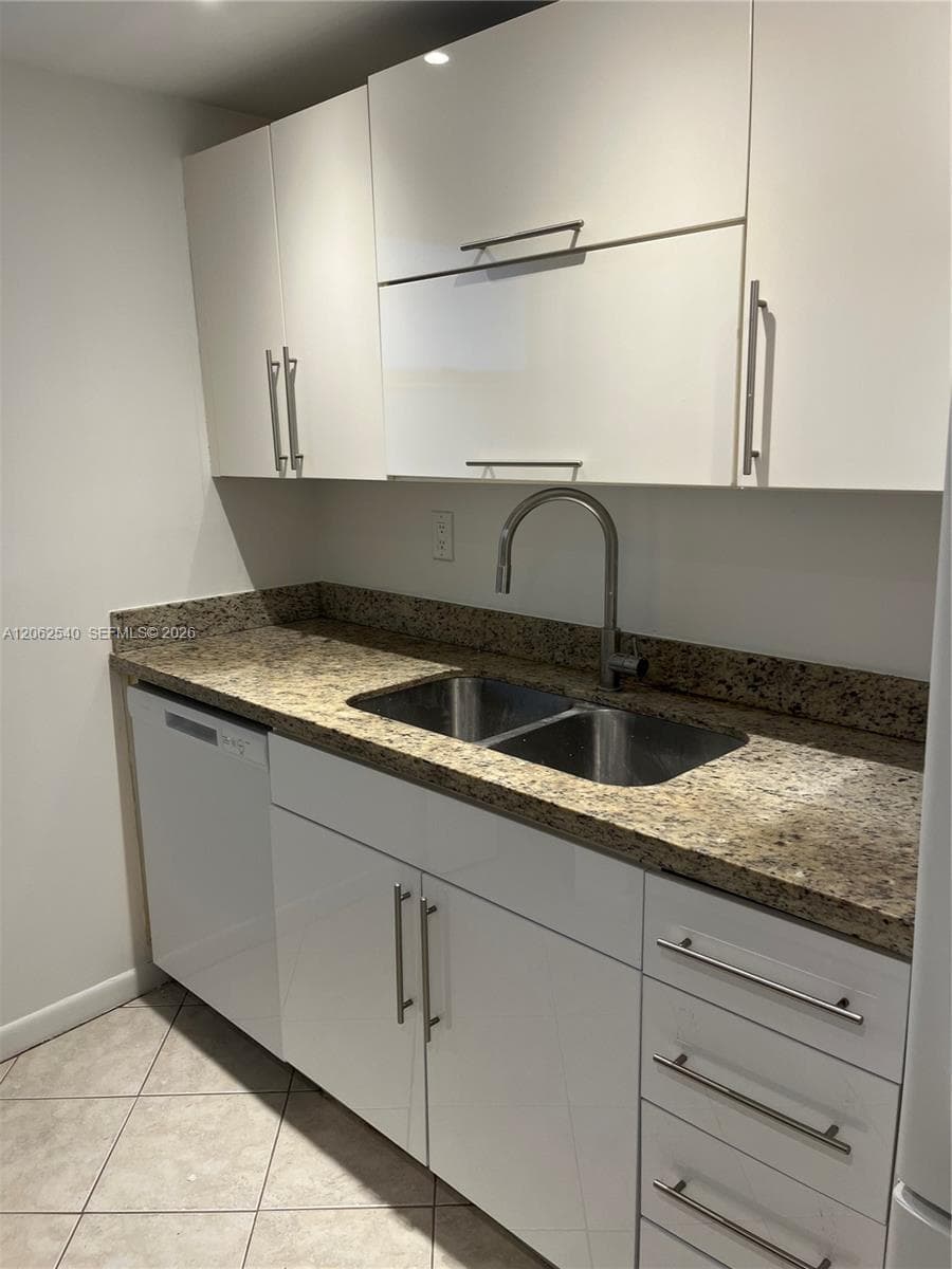 201 178th Dr # 202, Sunny Isles Beach FL 33160 photo 5
