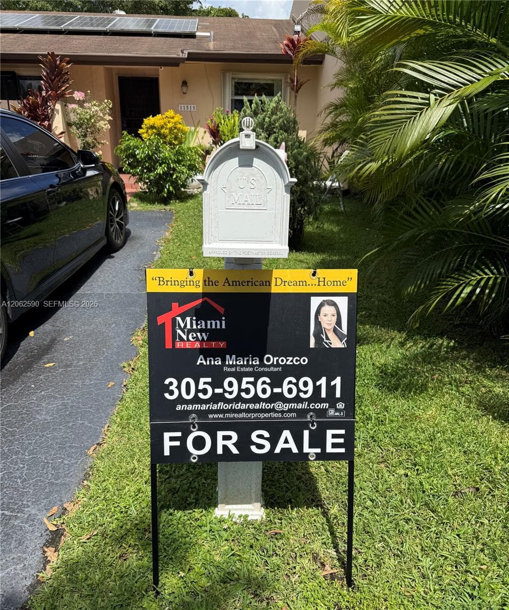 11515 SW 122nd Ct, Miami FL 33186 photo 4
