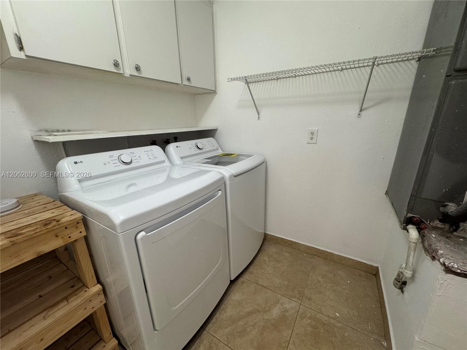 717 NE 10th Ave # 2, Hallandale Beach FL 33009 photo 4