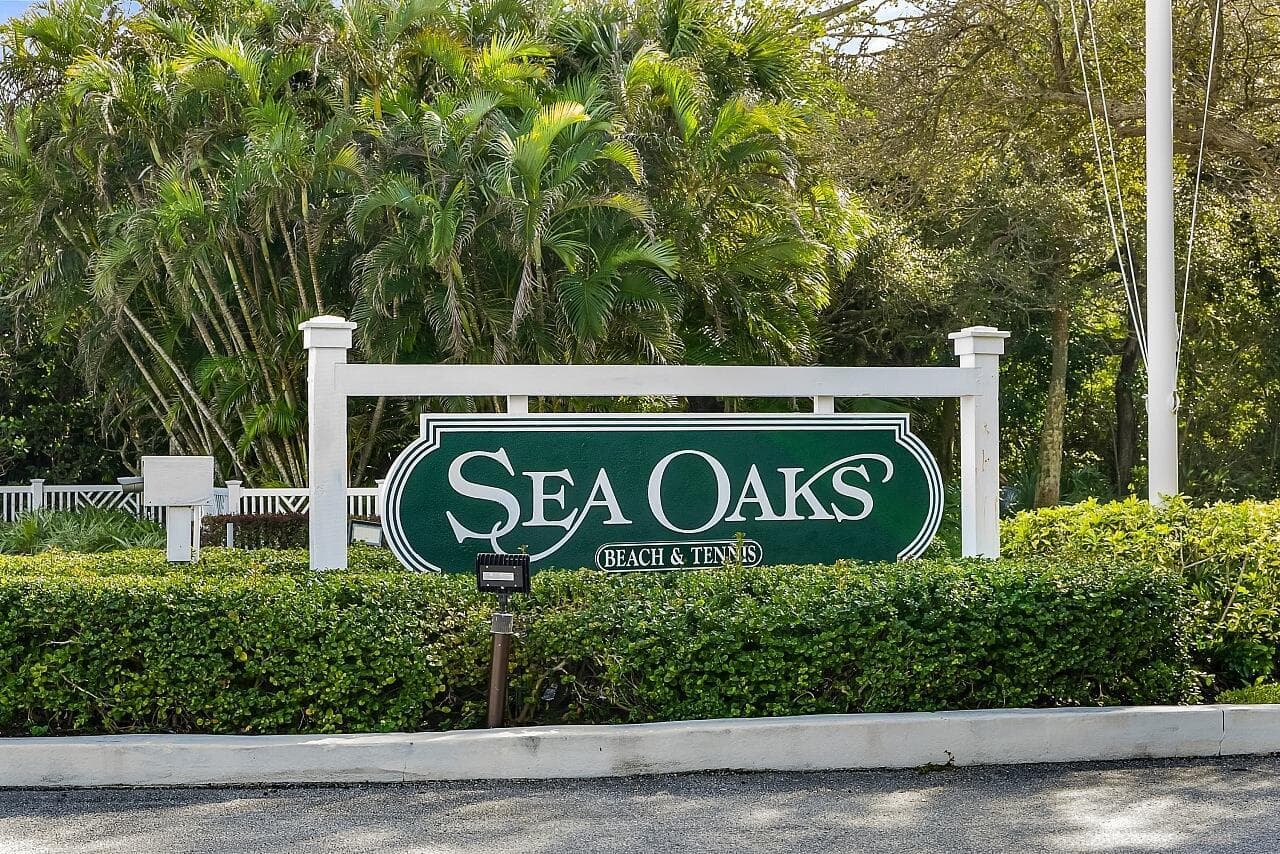 1260 PALMETTO Court # 106, Vero Beach FL 32963 photo 2