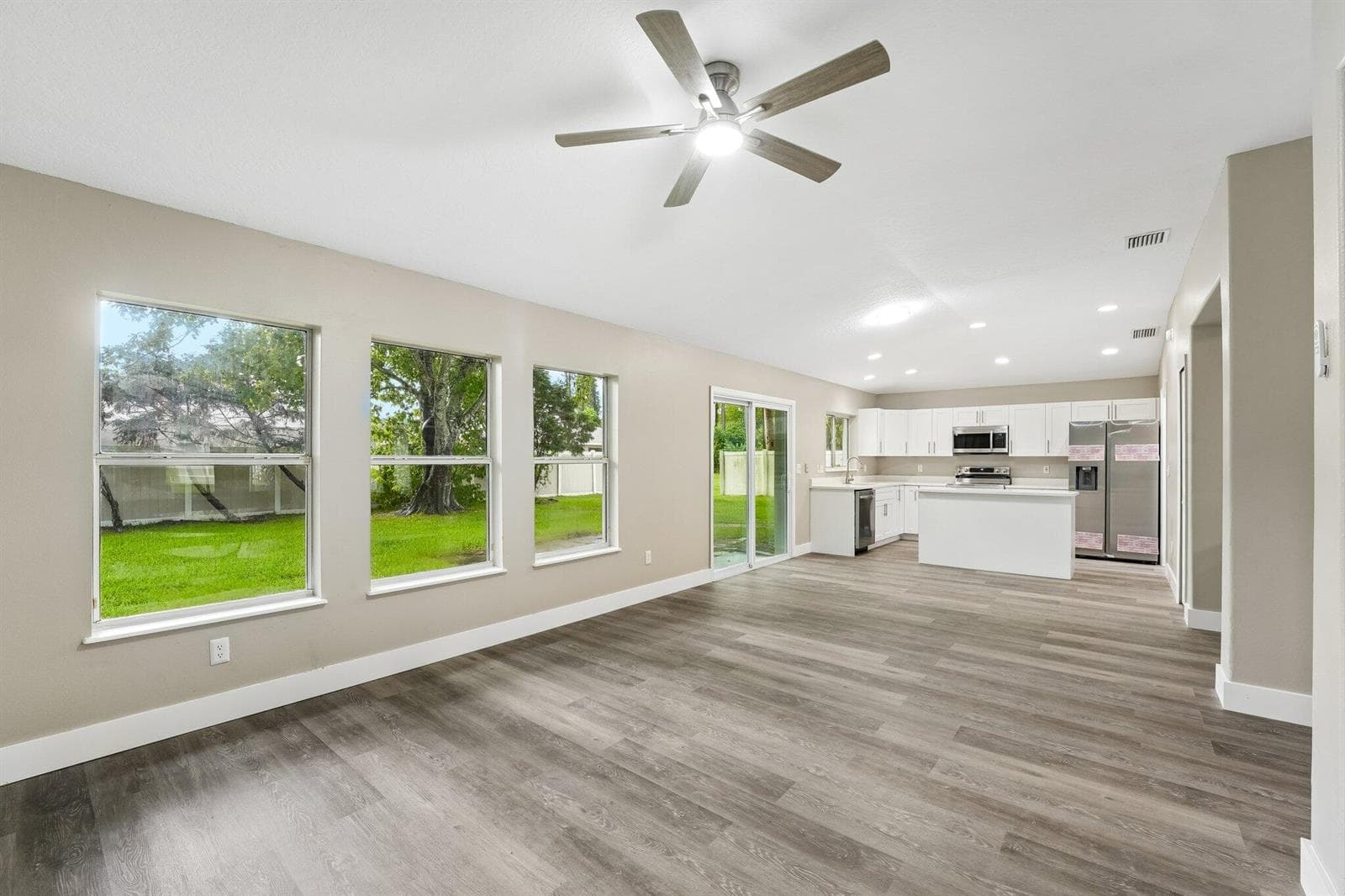 19 Emerson Drive, Palm Coast FL 32164 photo 3