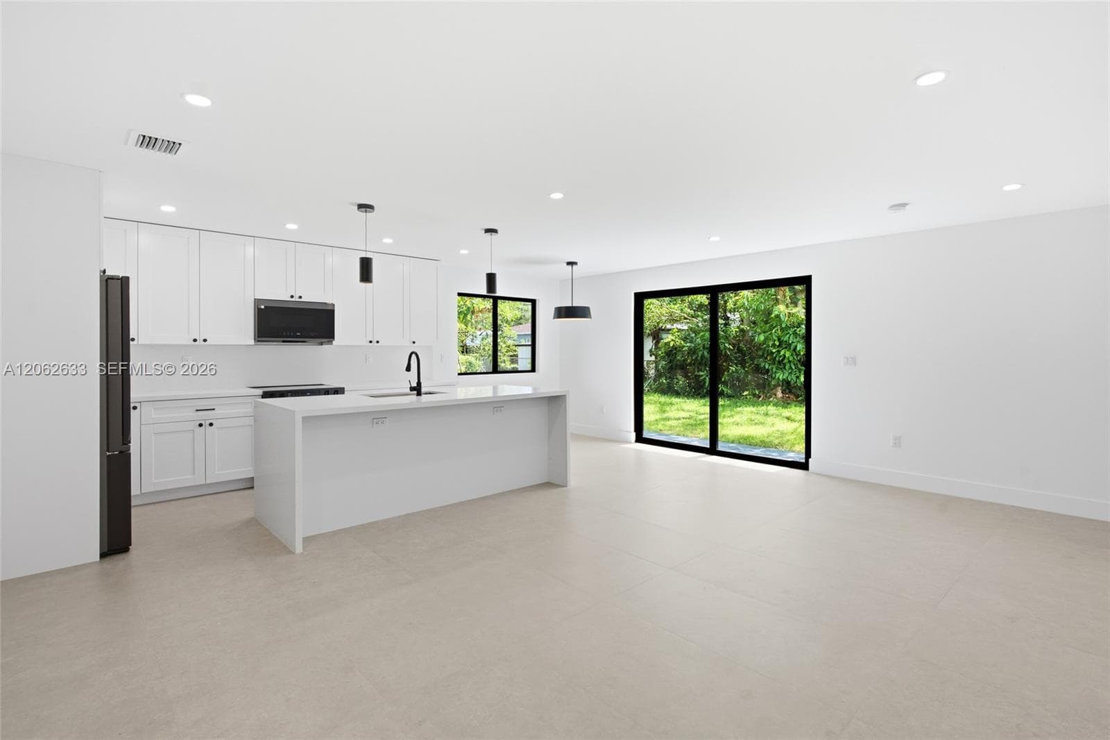 6421 SW 59th Ave, South Miami FL 33143 photo 2