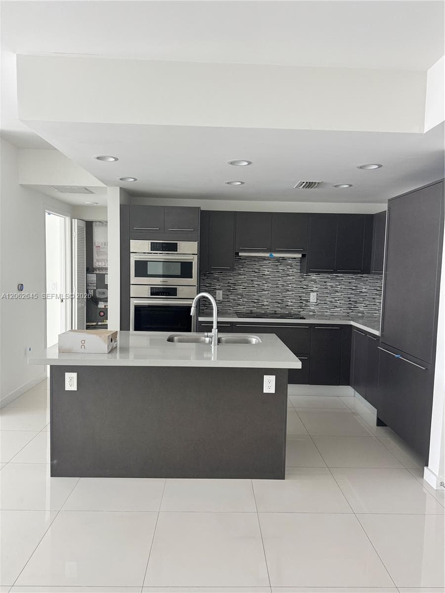 7825 NW 107th Ave # 219, Doral FL 33178 photo 4