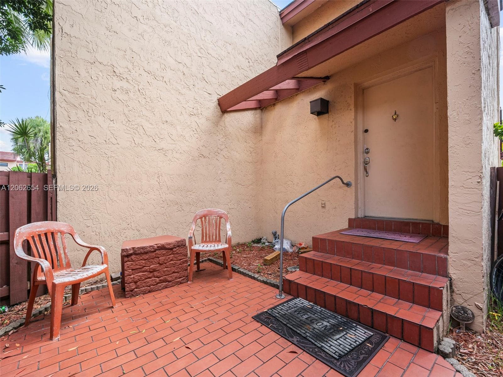 291 W Park Dr # 9-201, Miami FL 33172 photo 2