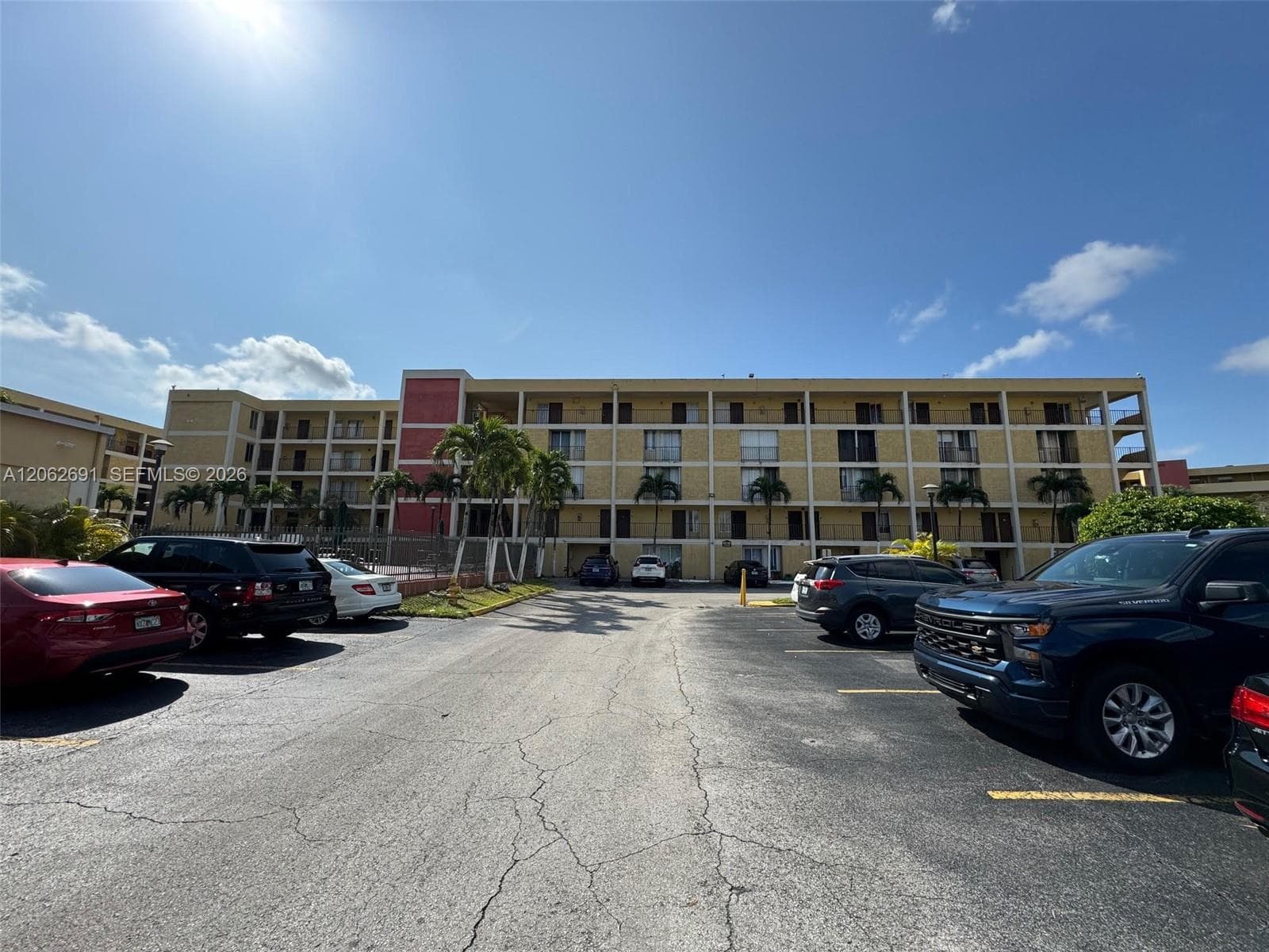 9240 Fontainebleau Blvd # 204, Miami FL 33172 photo 2