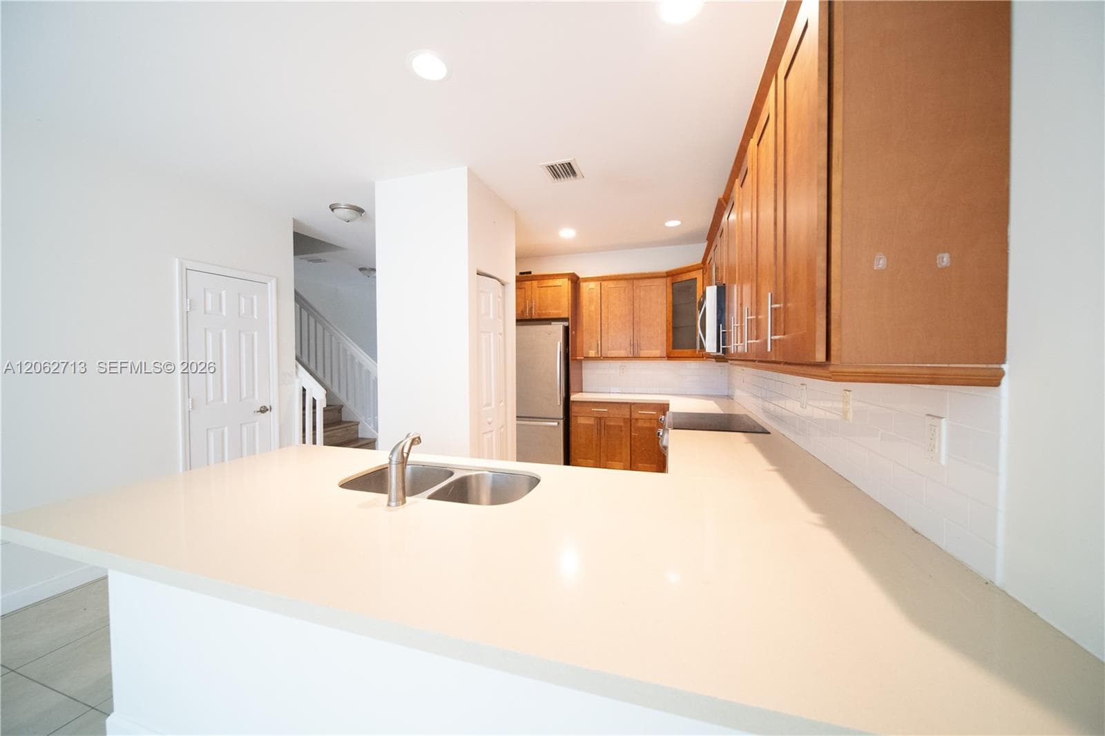 10440 NW 61st Ln, Doral FL 33178 photo 3
