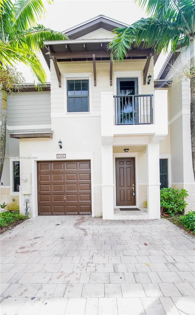 10440 NW 61st Ln, Doral FL 33178
