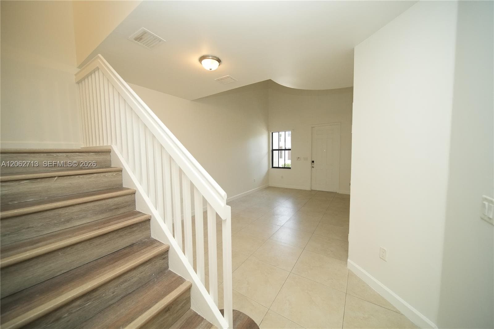 10440 NW 61st Ln, Doral FL 33178 photo 4