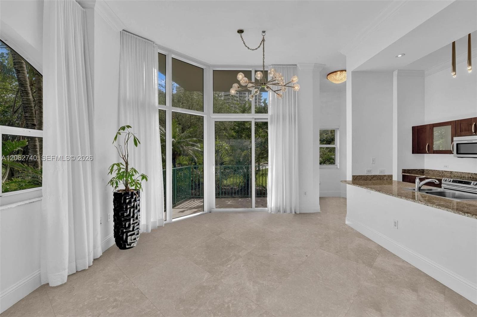 20000 E Country Club Dr # 110, Aventura FL 33180