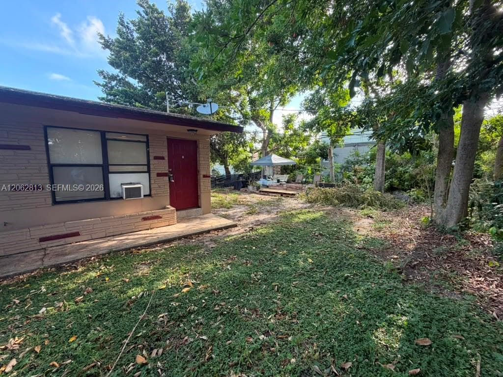 812 NW 4th Ave # 2, Fort Lauderdale, FL 33311