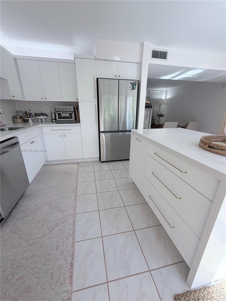 17000 NW 67th Ave # 112, Hialeah FL 33015 photo 4