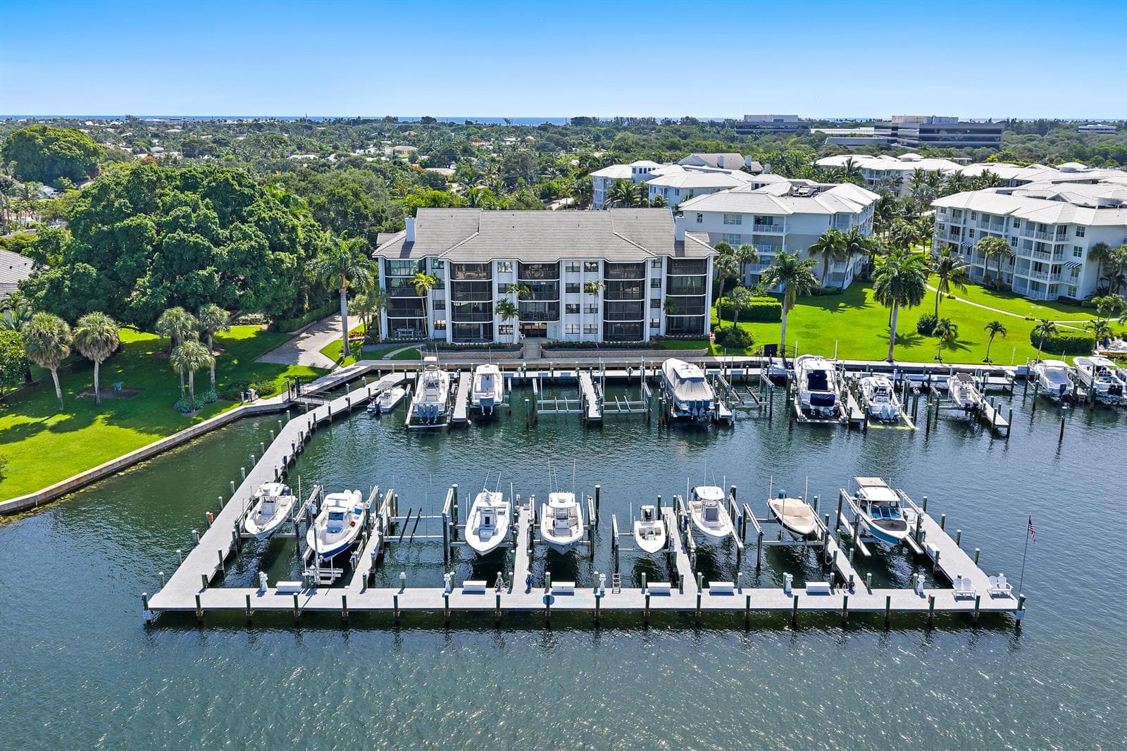 542 Bay Colony Drive N # 542, Juno Beach FL 33408 photo 2