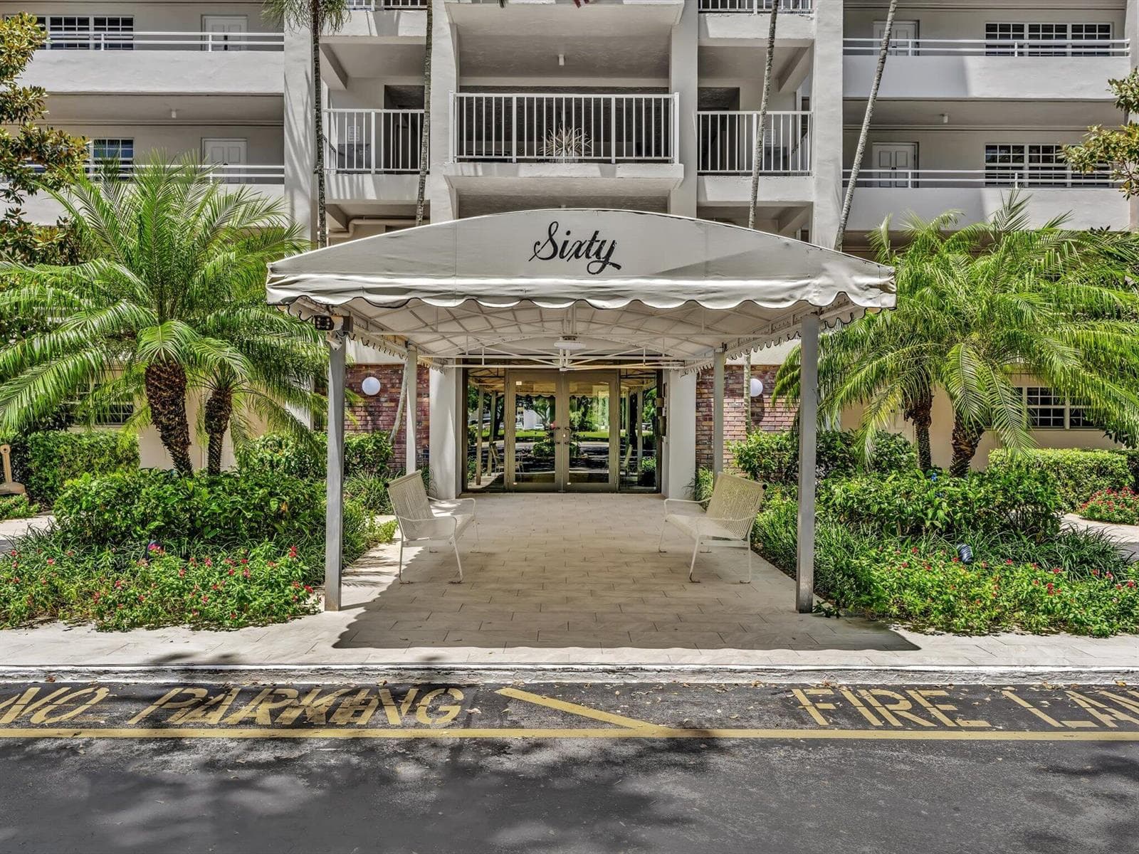 605 OAKS Drive # 810, Pompano Beach FL 33069 photo 2