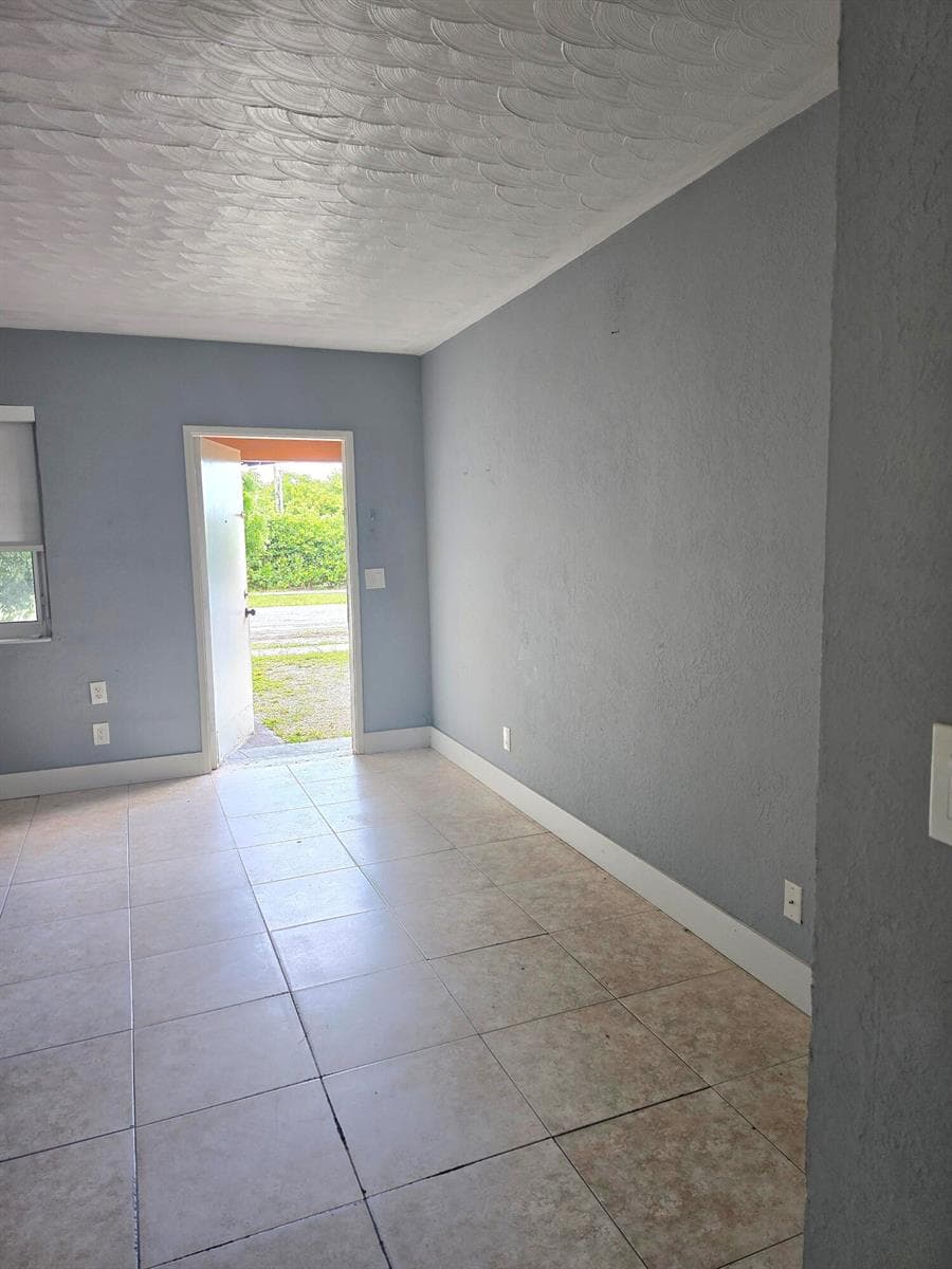 305 SW 14TH Street # 1, Dania Beach FL 33004 photo 5