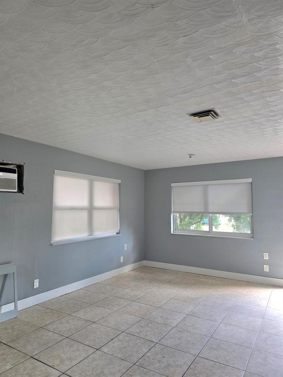 305 SW 14TH Street # 1, Dania Beach FL 33004 photo 4