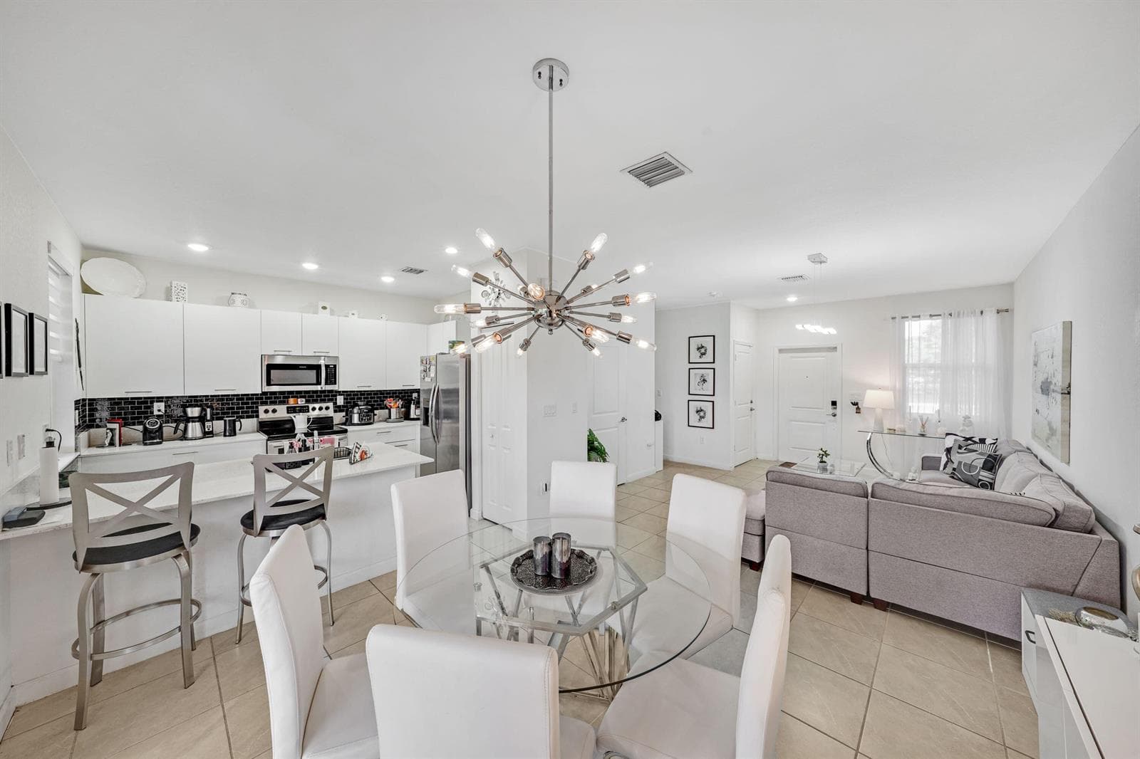 12960 NW 22ND Place, Miami FL 33167 photo 2