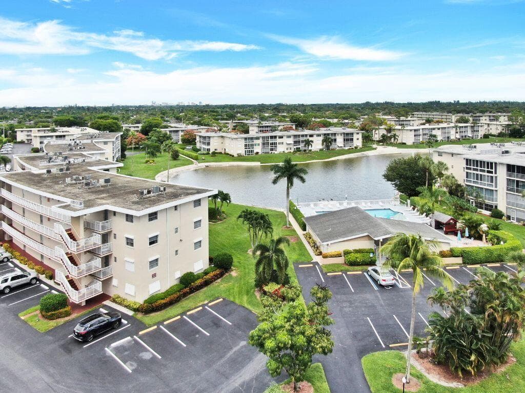 2811 S GARDEN Drive S # 308, Palm Springs FL 33461 photo 2