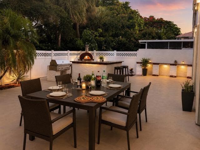 765 NW 155TH Terrace, Pembroke Pines FL 33028 photo 4