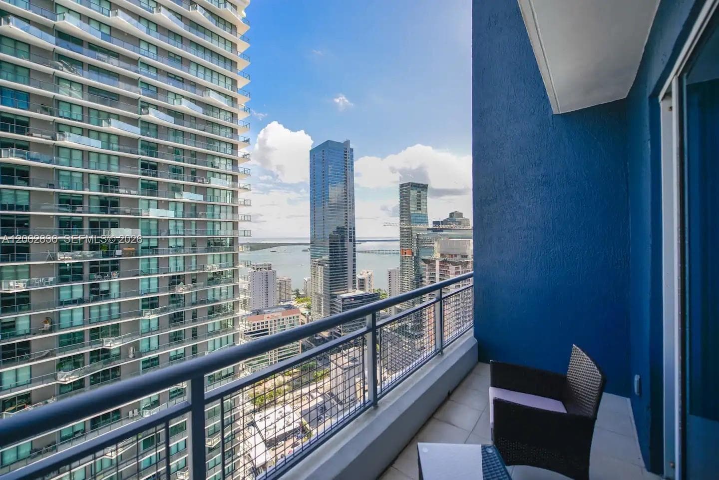 60 SW 13th St # 3814, Miami FL 33130 photo 2