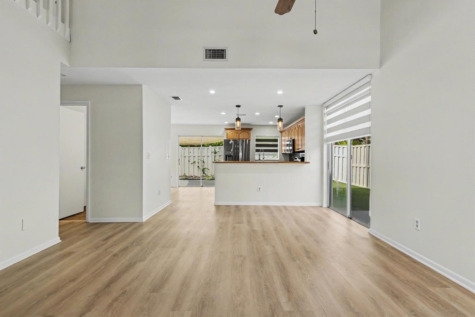 9825 NW 2nd Court, Plantation FL 33324 photo 2
