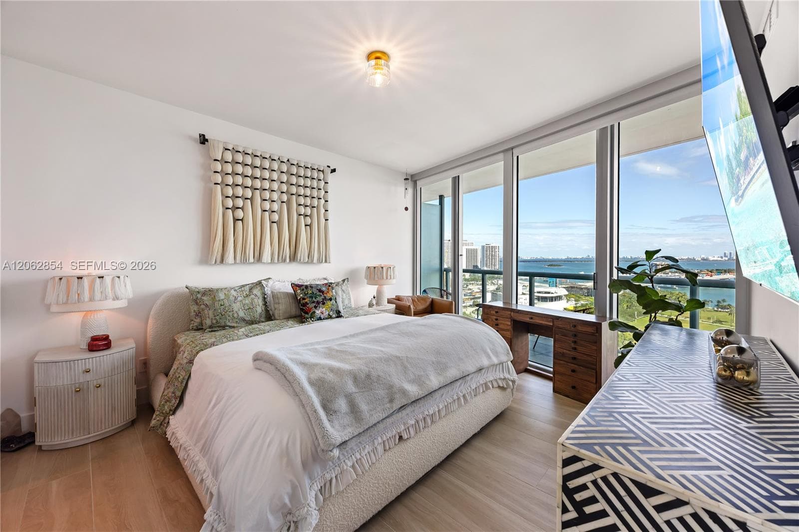 888 Biscayne Blvd # 2009, Miami FL 33132 photo 3