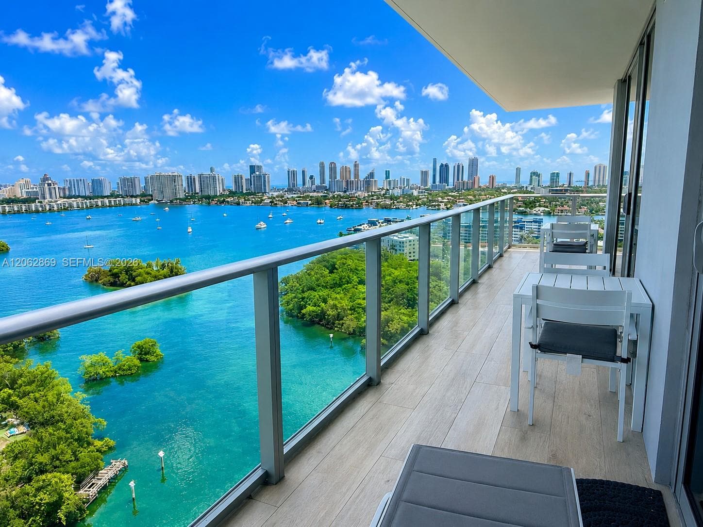 16385 Biscayne Blvd # 2007, North Miami Beach FL 33160 photo 2