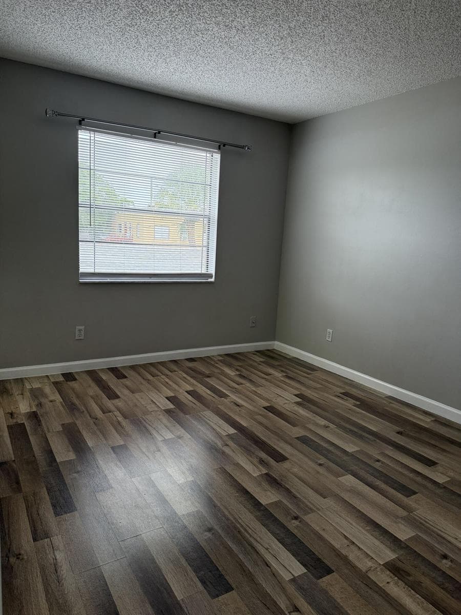 1409 LAKE Avenue # 6, FL 33460 photo 4
