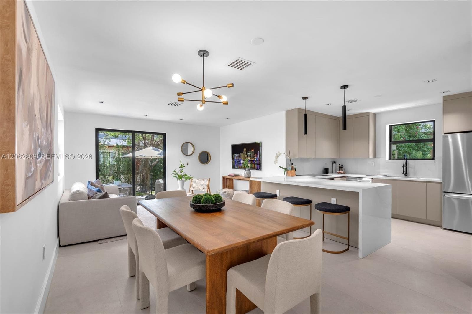 536 Minorca Ave, Coral Gables FL 33134 photo 2