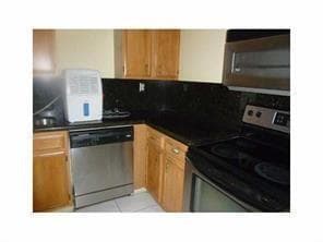 838 CRYSTAL LAKE Drive # 838, Deerfield Beach FL 33064 photo 5