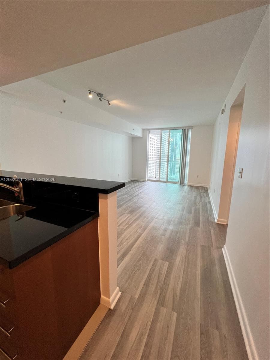 244 Biscayne Blvd # 2609, Miami FL 33132 photo 2