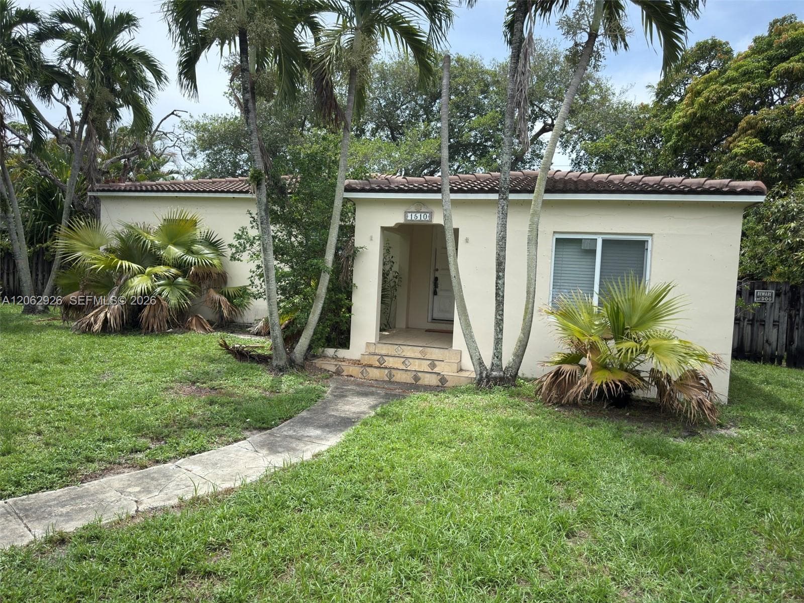 1510 Dewey St, Hollywood FL 33020
