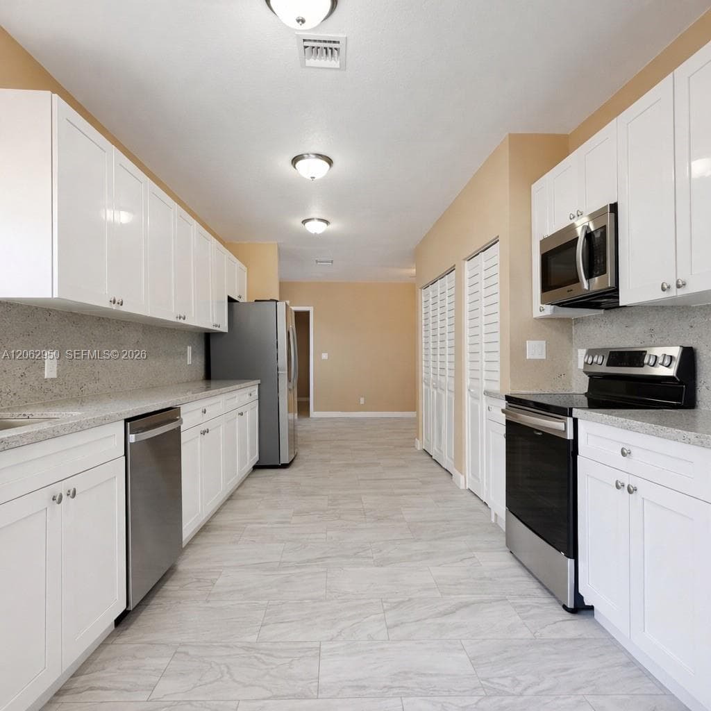 1015 NW 8th Ave # B, Fort Lauderdale, FL 33311 photo 2