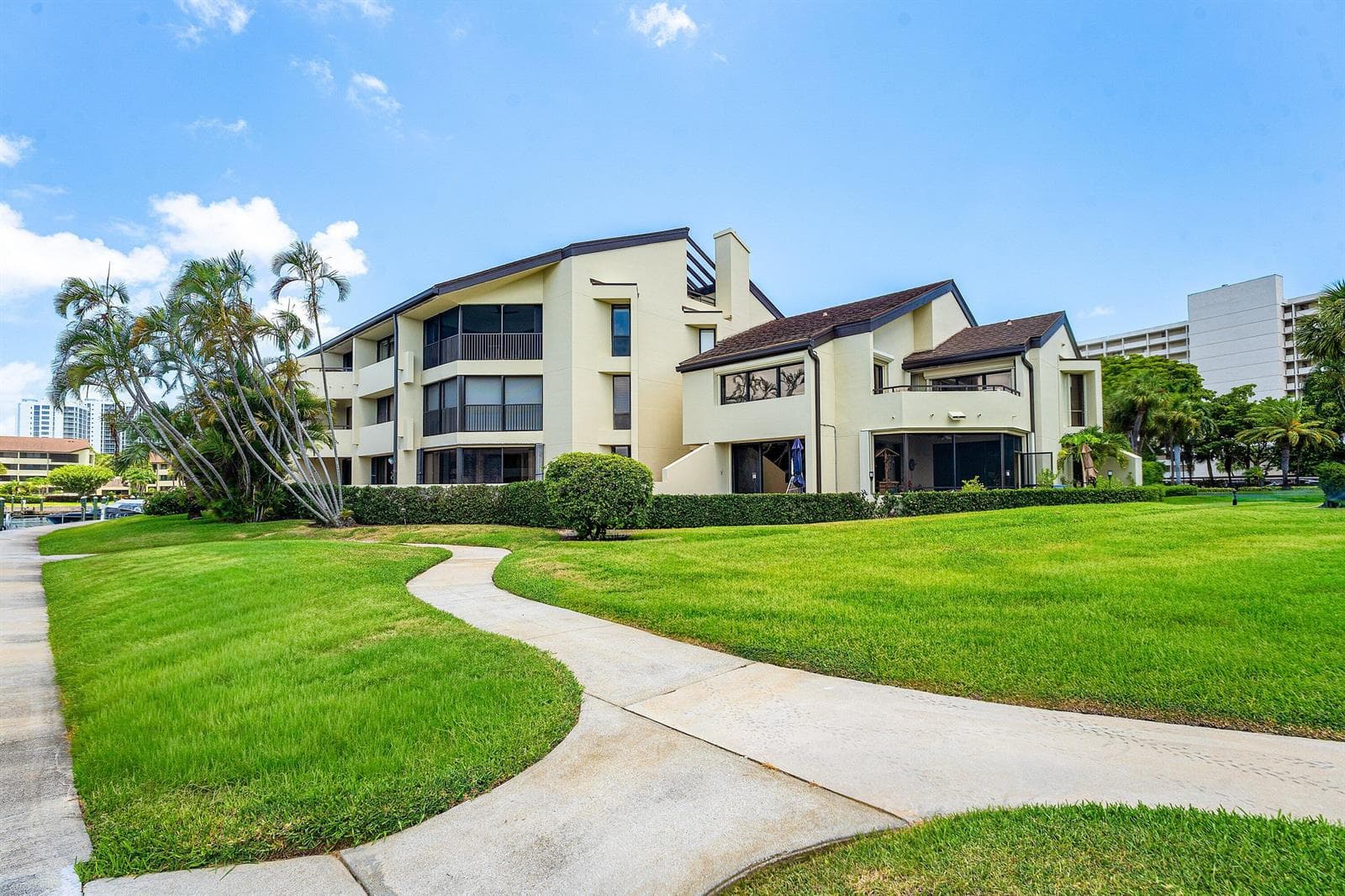 1125 E Marine Way E, North Palm Beach FL 33408 photo 2