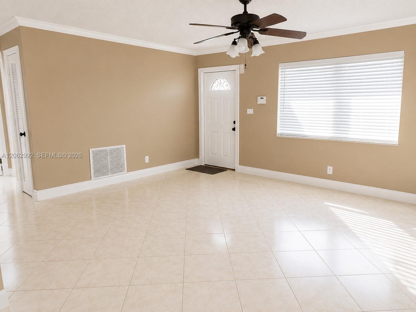 5716 NW 70th Ter, Tamarac FL 33321 photo 4