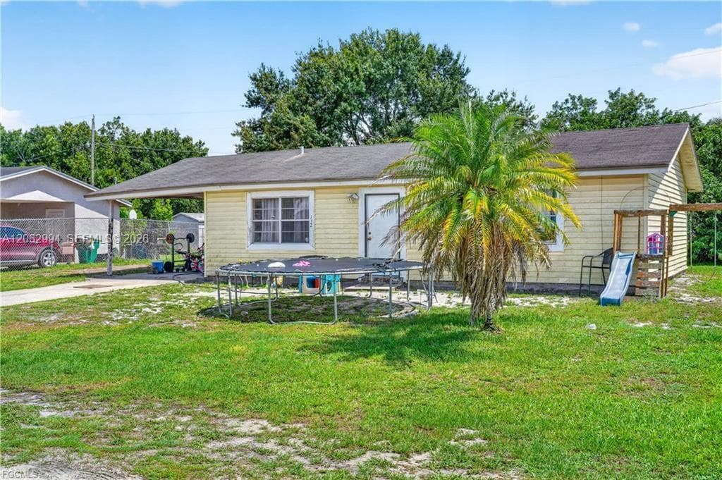 1132 Kentucky Ave, Clewiston FL 33440 photo 2