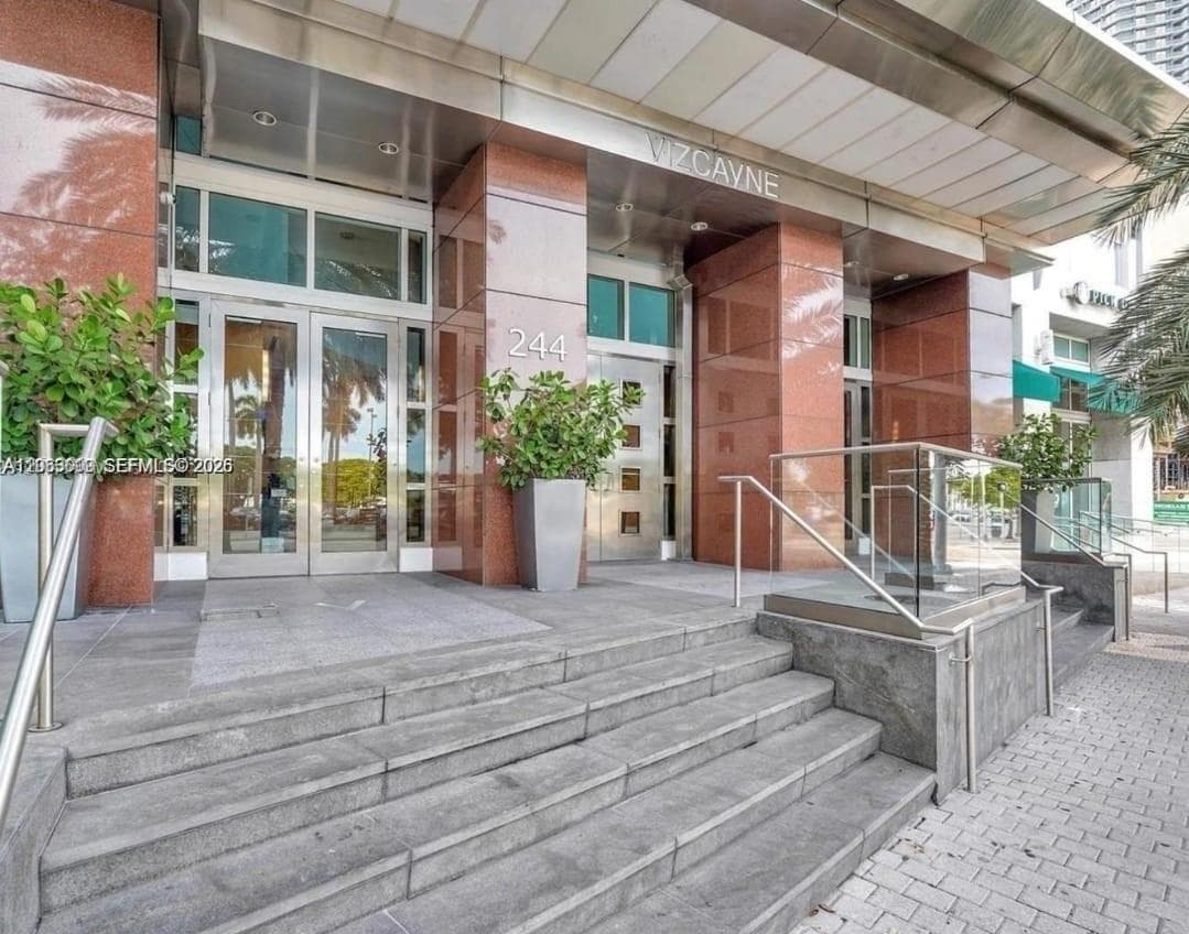 244 Biscayne Blvd # 440, Miami, FL 33132 photo 4