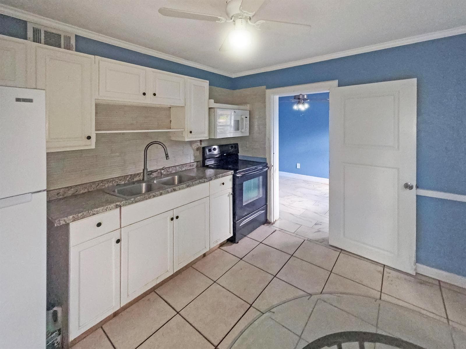 715 N 10TH Street, Fort Pierce FL 34950 photo 4