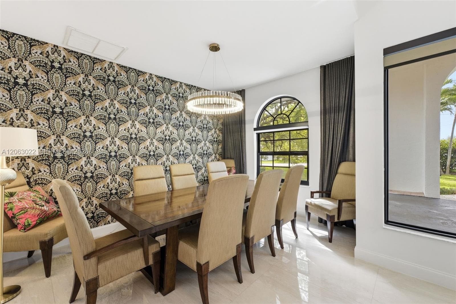 8215 Grand Canal Dr, Miami FL 33144 photo 2