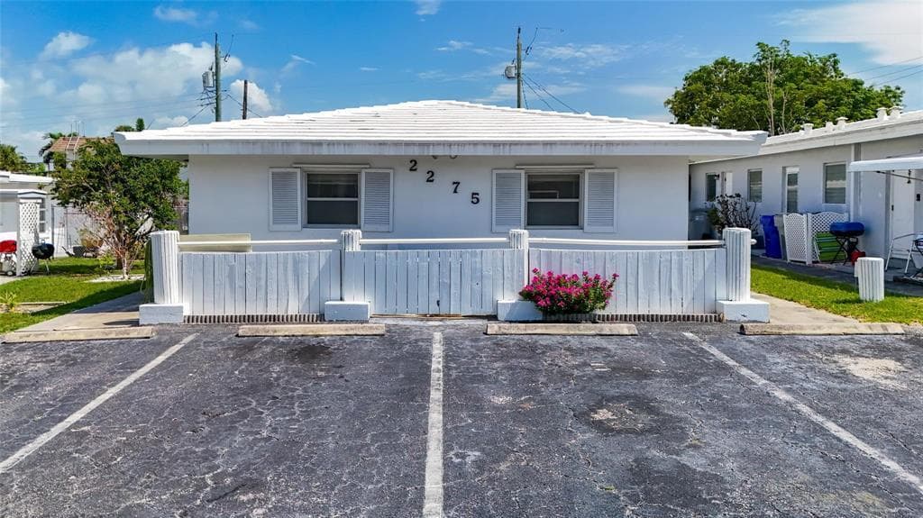 2275 SE 6th Street Unit 2, Pompano Beach FL 33062 photo 3