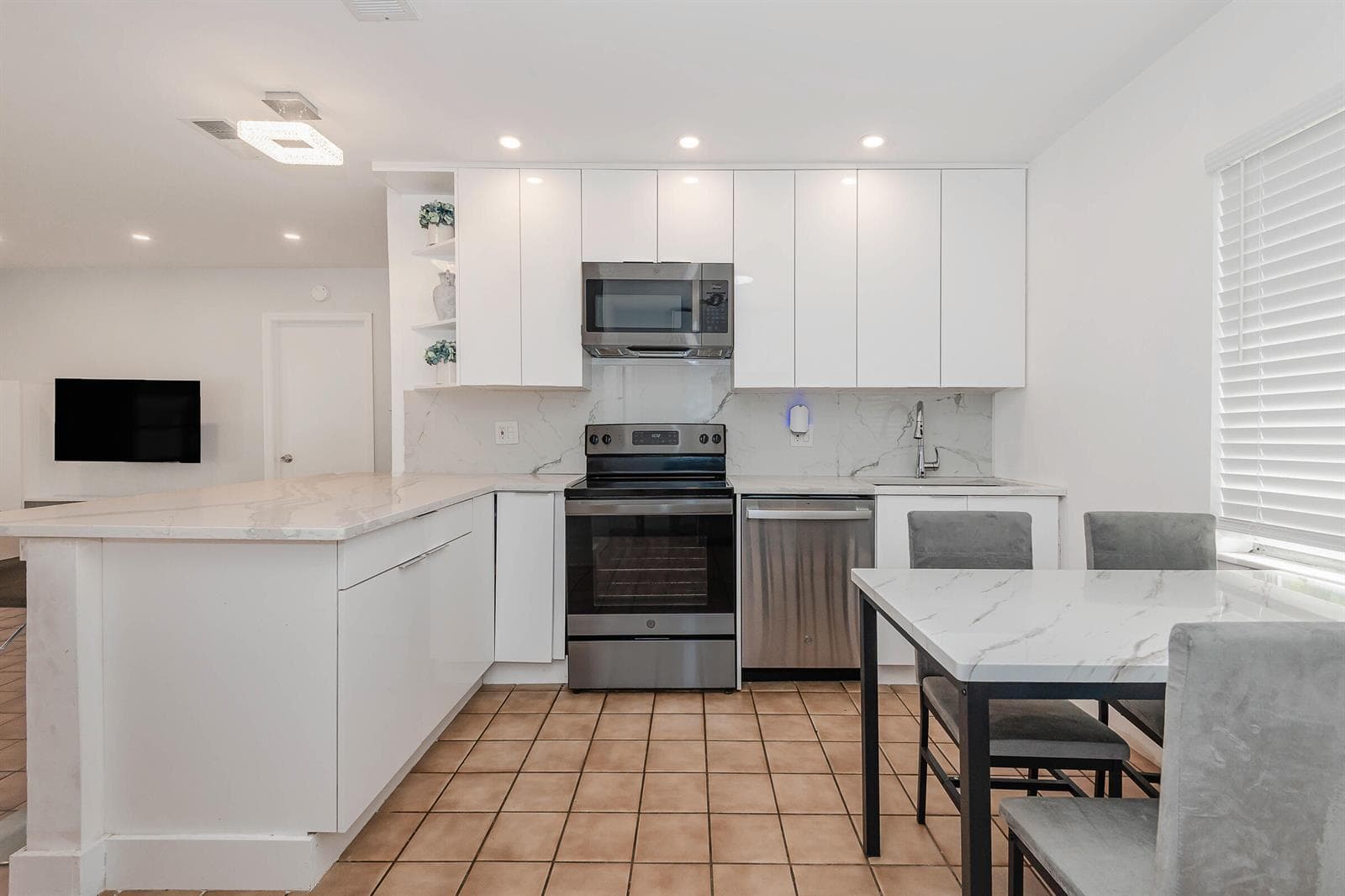 2275 SE 6th Street Unit 2, Pompano Beach FL 33062