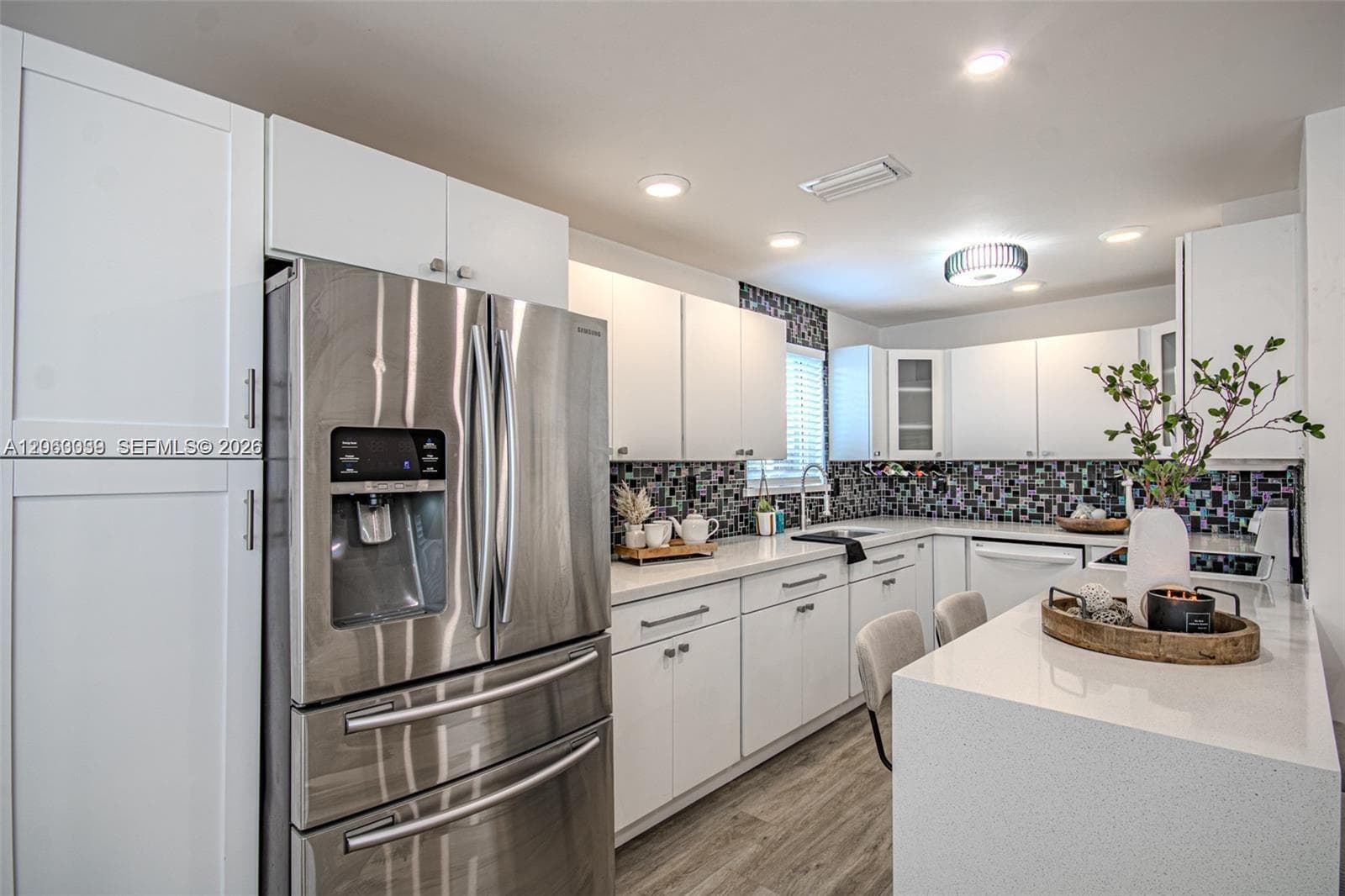 801 NE 57th St, Oakland Park FL 33334 photo 3